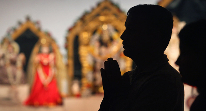 avoid-these-people-while-temple-visit