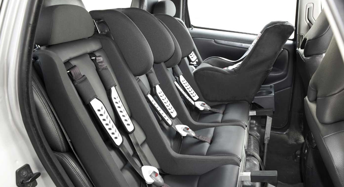 child-seat-for-kids-safety-on-traveling