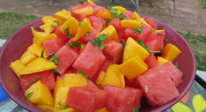 watermelon-and-mango-are-best-to-eat-in-summer-1