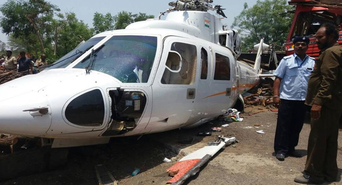 maharashtra-cm-devendra-fadnavis-chopper-crash-landed