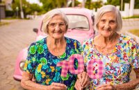 twin-grannies-turn-100-their-celebratory-photoshoot-is-adorable