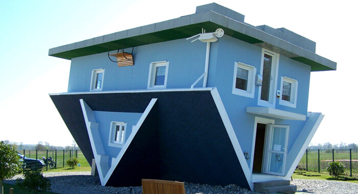 crazy-house-in-germany-was-built-upside-down
