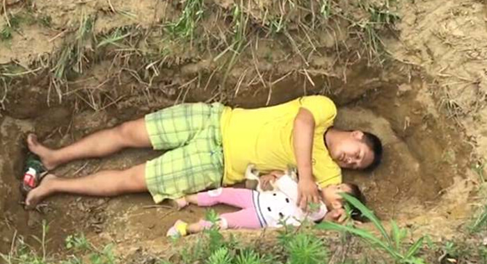 father-digs-grave-ill-girl-help-wait-die