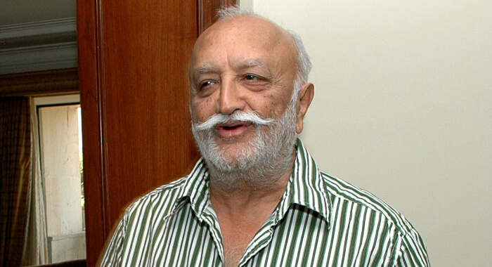 rich-raymond-man-vijaypat-singhania-blames-son-for-going-broke