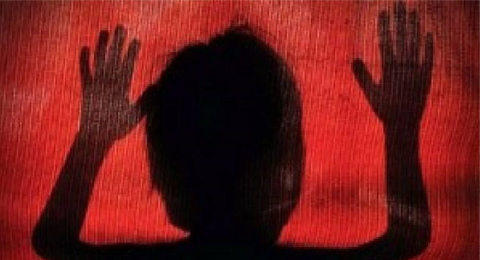 couple-sold-one-year-old-child-for-buying-mobile-phone-and-saree
