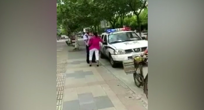 policeman-body-slams-woman-carrying-baby-girl-to-the-floor-in-horrific-assault-caught-on-camera