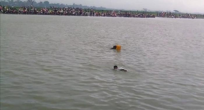 congress-men-strike-on-river