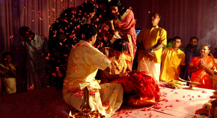 why-do-people-throw-rice-at-weddings