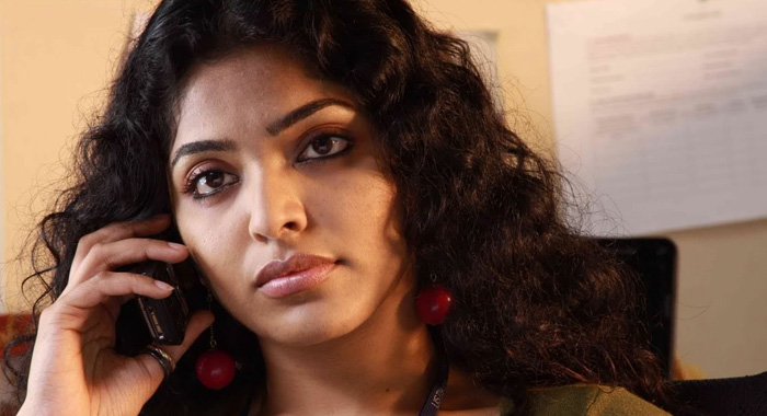 fans-complains-against-reema-kallingal