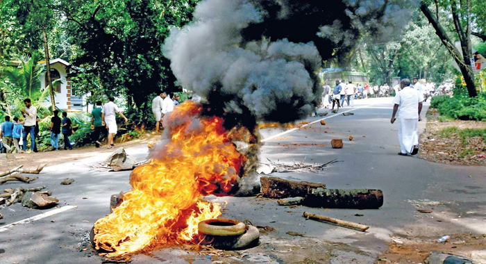 gail-pipe-line-government-and-protesters