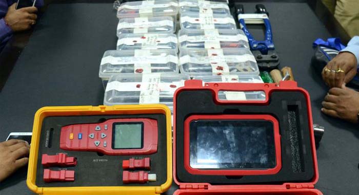 hi-tech-car-robbers-arrested-in-delhi