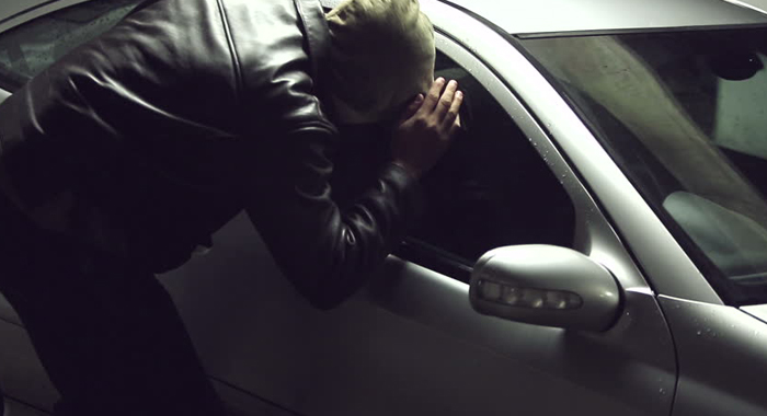 instead-of-thief-lover-trapped