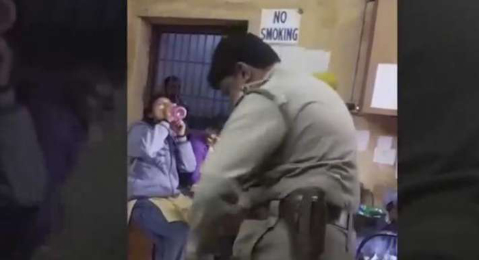 west-bangal-police-officer-dancing-in-police-station