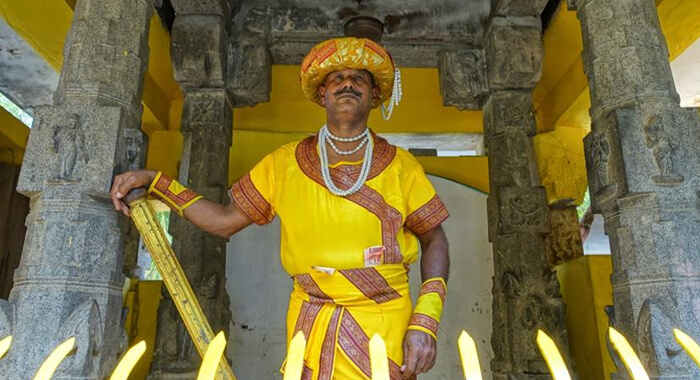 chennai-golden-beach-statue-man-story