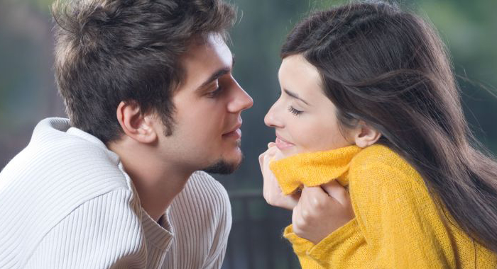 girls-show-interest-in-funny-talkative-people