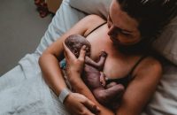 powerful-photos-capture-mother-giving-birth-to-a-stillborn-child