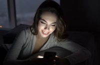 turn-of-your-phone-at-night-to-stay-happy