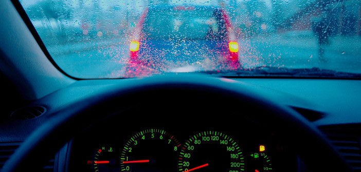 tips-to-drive-safe-while-rain