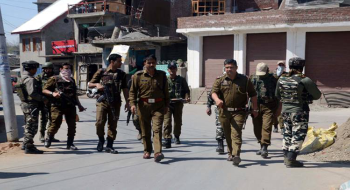 family-members-of-policemen-kidnapped-by-terrorists-in-jammu-and-kashmir