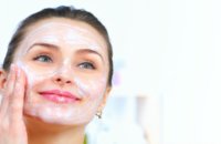 beauty-benefits-applying-egg-white-on-face