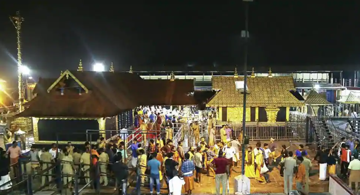 sabarimala-sunday-night-protest