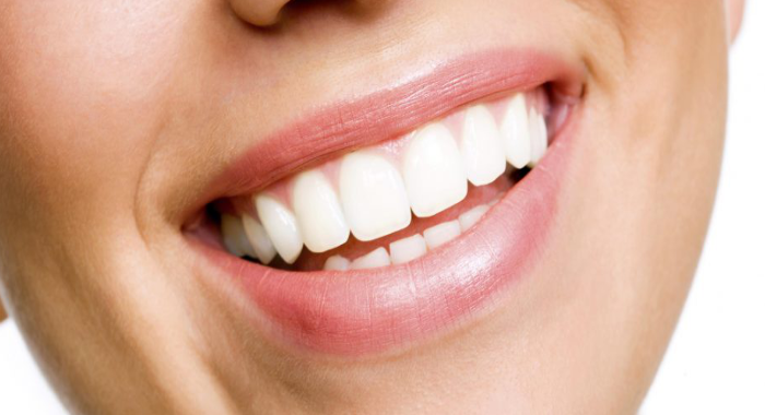 homemade-charcoal-tooth-paste-teeth-whitening