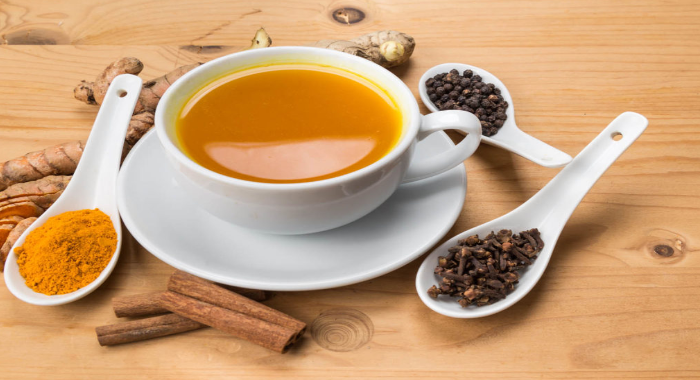 health-benefits-drinking-turmeric-pepper-mixture-at-bed-time