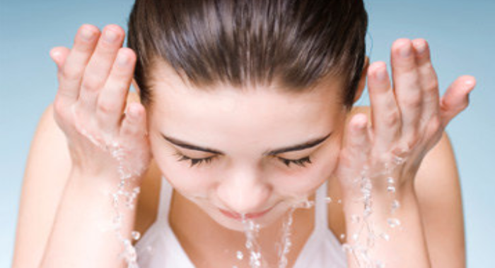 excessive-washing-your-face-can-affect-your-skin