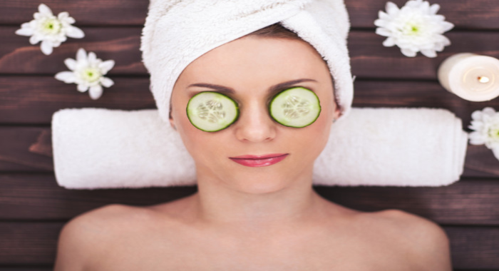 benefits-of-putting-cucumber-on-your-eyes