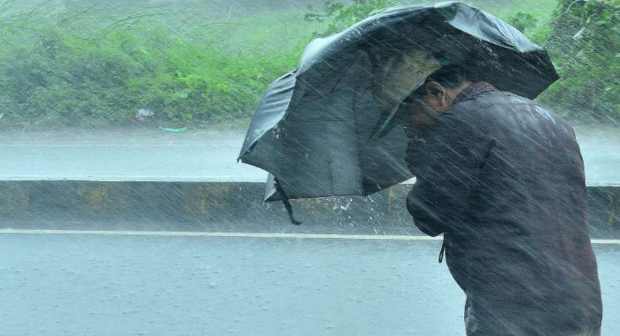 heavy-rain-alert-by-weather-forecast-flood