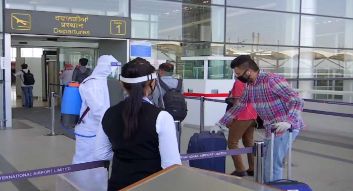 cabinet-decision-to-make-covid-19-test-mandatory-for-all-expats-who-come-on-all-flights